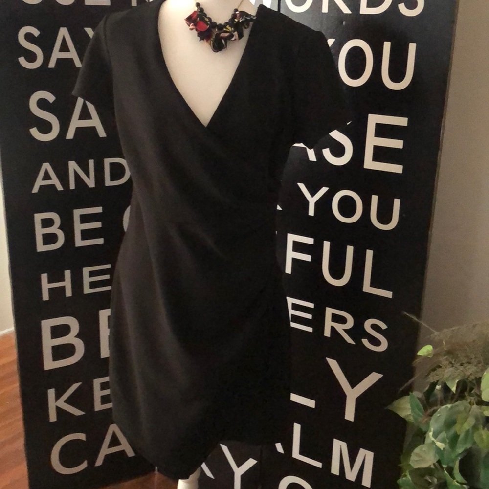 Bisou Bisou black dressy dress